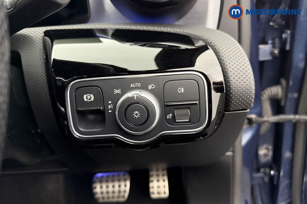 Mercedes-Benz A Class Amg Line Executive Edition Automatic Petrol Saloon - Stock Number (1603230) - 15th supplementary image