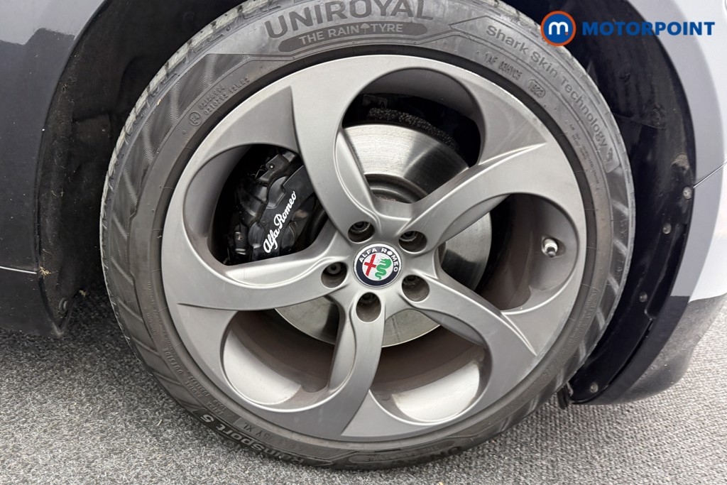 Alfa Romeo Giulia Veloce Automatic Petrol Saloon - Stock Number (1603368) - 33rd supplementary image