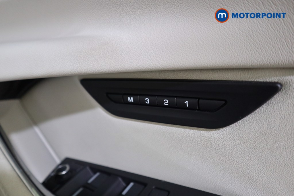 Jaguar XE HSE Automatic Diesel Saloon - Stock Number (1603619) - 12th supplementary image