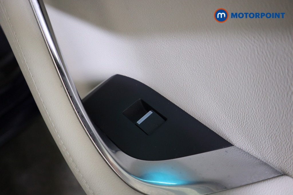 Jaguar XE HSE Automatic Diesel Saloon - Stock Number (1603619) - 18th supplementary image