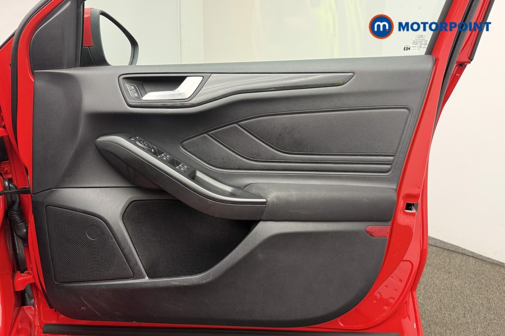 Ford Focus St-Line Manual Petrol Hatchback - Stock Number (1604023) - 33rd supplementary image