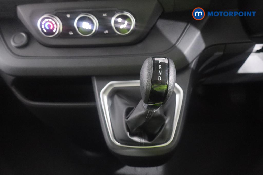 Renault Trafic Advance Automatic Electric Panel Van - Stock Number (1604249) - 3rd supplementary image