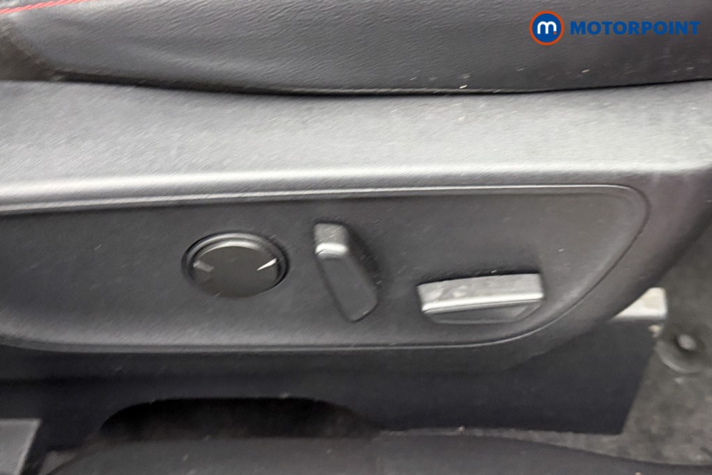 Ford Kuga St-Line X Manual Diesel SUV - Stock Number (1604305) - 17th supplementary image