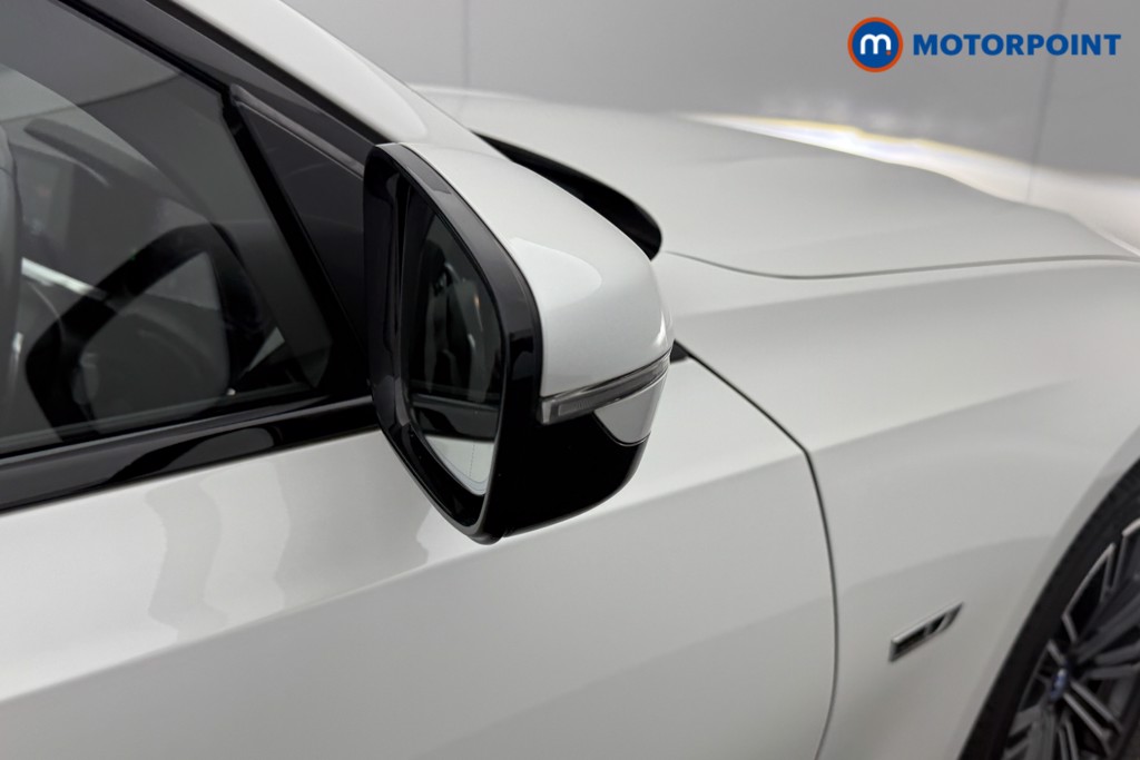 BMW 3 Series M Sport Automatic Petrol Plug-In Hybrid Estate - Stock Number (1604359) - 21st supplementary image