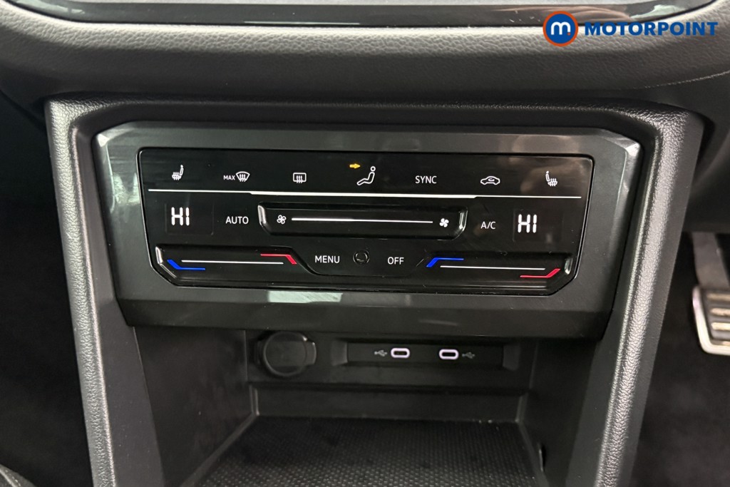 Volkswagen Tiguan Active Manual Petrol SUV - Stock Number (1604622) - 12th supplementary image