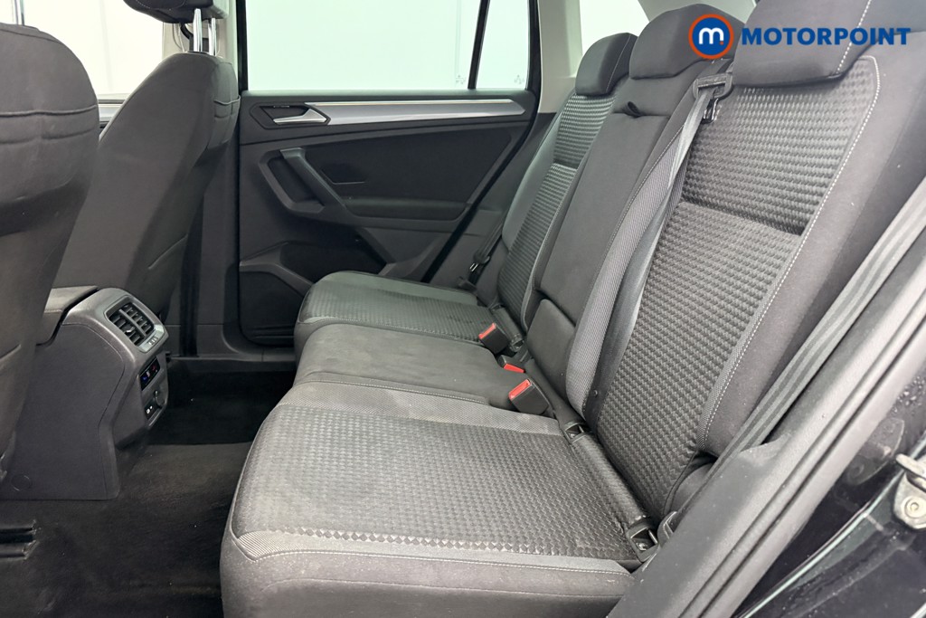 Volkswagen Tiguan Active Manual Petrol SUV - Stock Number (1604622) - 25th supplementary image