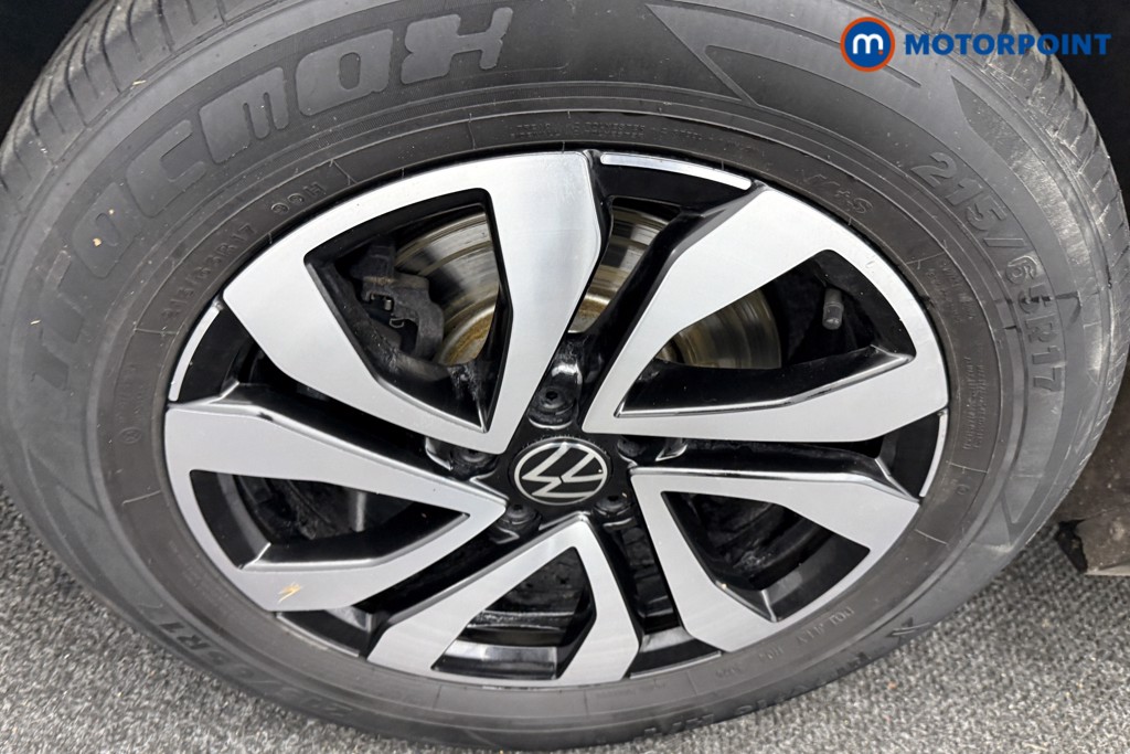 Volkswagen Tiguan Active Manual Petrol SUV - Stock Number (1604622) - 31st supplementary image