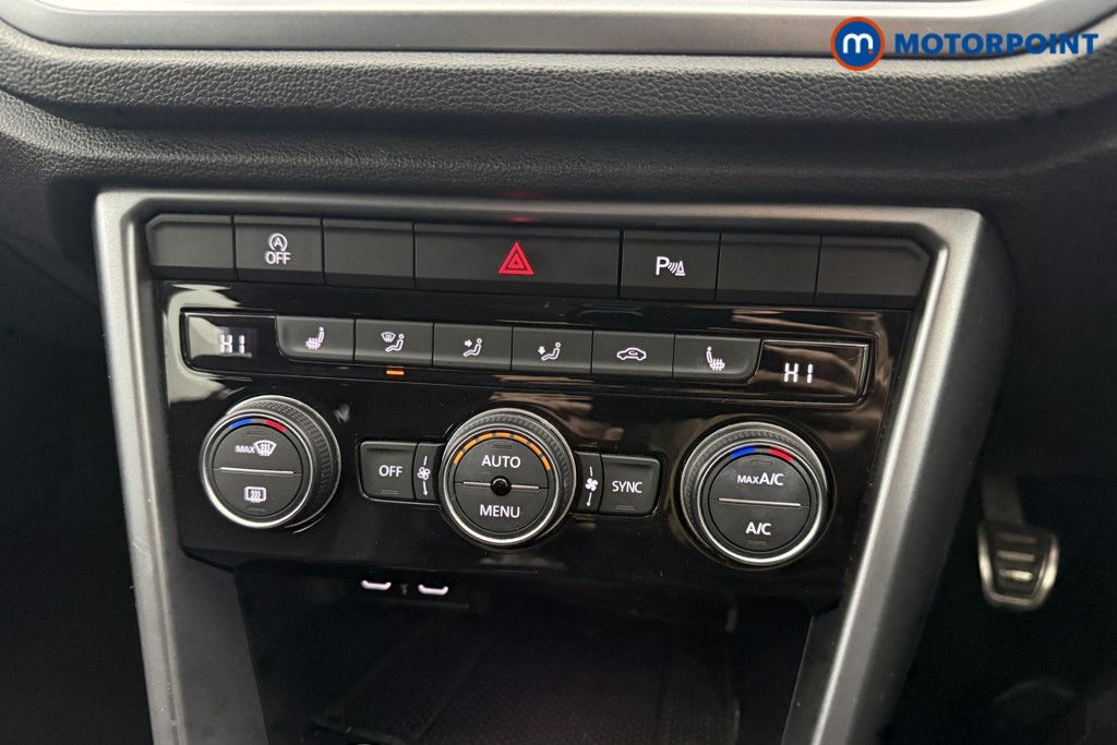 Volkswagen T-Roc Active Manual Petrol SUV - Stock Number (1604746) - 3rd supplementary image