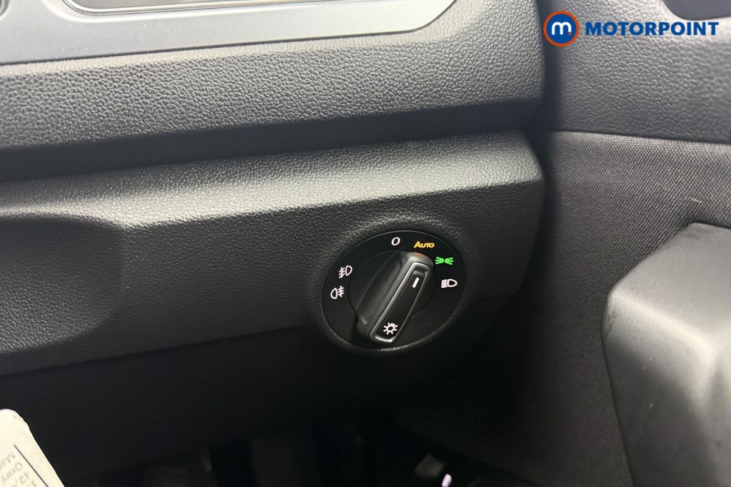 Volkswagen T-Roc Active Manual Petrol SUV - Stock Number (1604746) - 8th supplementary image