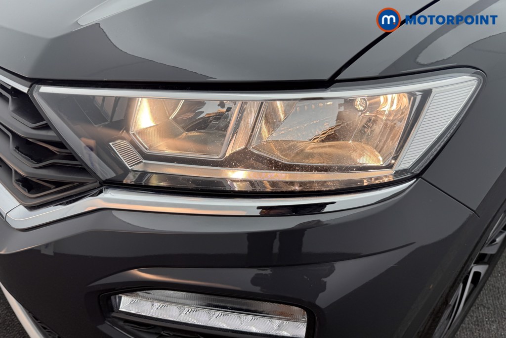 Volkswagen T-Roc Active Manual Petrol SUV - Stock Number (1604746) - 16th supplementary image