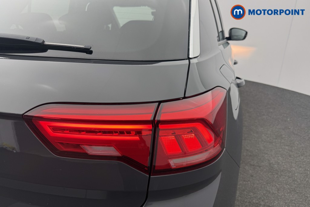 Volkswagen T-Roc Active Manual Petrol SUV - Stock Number (1604746) - 18th supplementary image