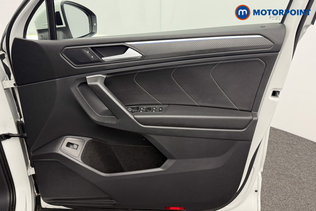 Volkswagen Tiguan Allspace R-Line Automatic Petrol SUV - Stock Number (1604750) - 18th supplementary image