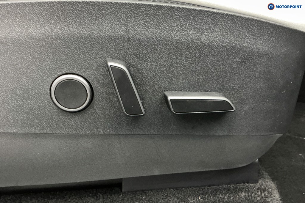 Tesla Model Y Long Range Automatic Electric SUV - Stock Number (1604866) - 16th supplementary image