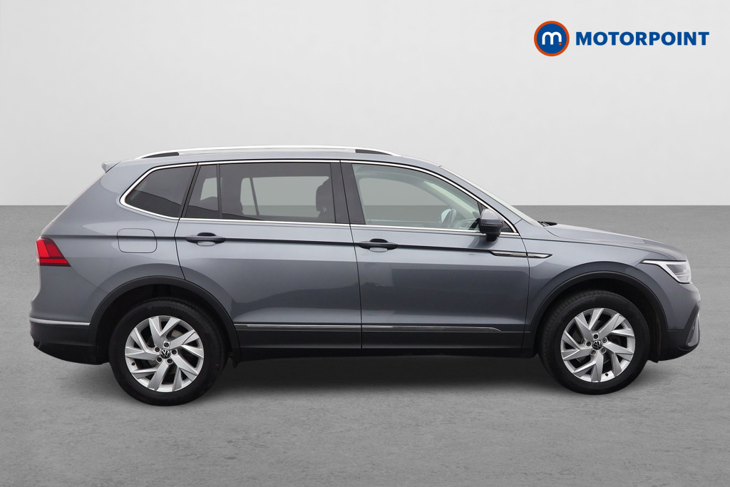 Volkswagen Tiguan Allspace Life Automatic Petrol SUV - Stock Number (1604910) - Drivers side