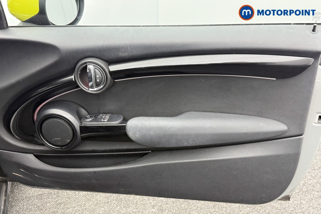 Mini Hatchback Cooper S Level 1 Automatic Electric Hatchback - Stock Number (1605206) - 18th supplementary image