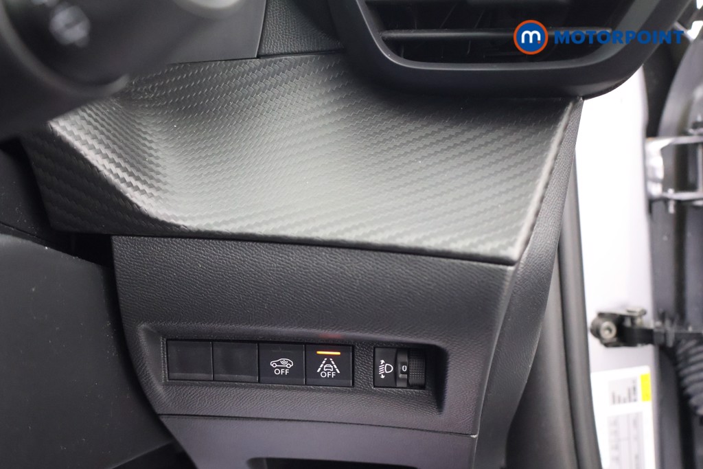 Peugeot 2008 Allure Premium-Plus Automatic Petrol SUV - Stock Number (1605697) - 7th supplementary image