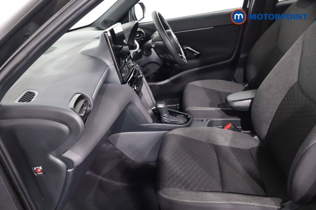 Toyota Yaris Cross Design Automatic Petrol-Electric Hybrid Estate - Stock Number (1605746) - 4th supplementary image