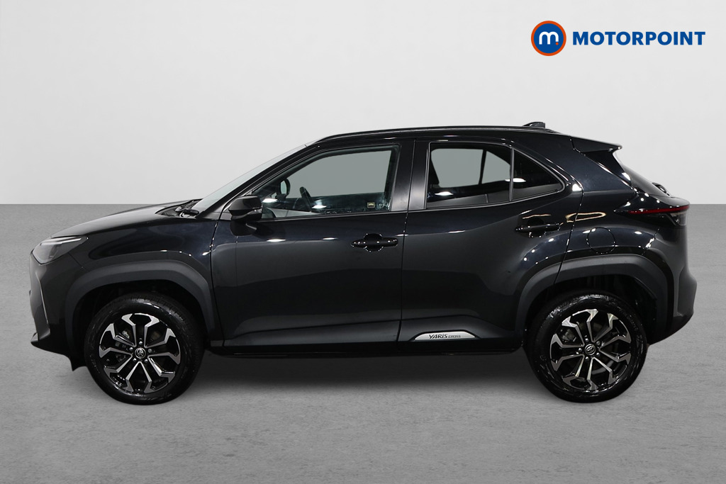 Toyota Yaris Cross Design Automatic Petrol-Electric Hybrid Estate - Stock Number (1605746) - Passenger side