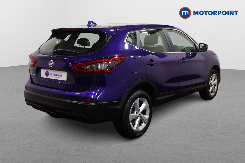Nissan Qashqai Acenta Premium Manual Diesel SUV - Stock Number (1606069) - Drivers side rear corner