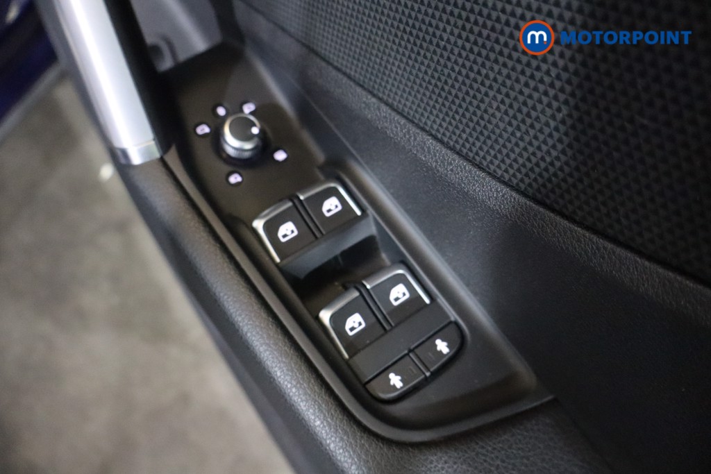 Audi Q2 Black Edition Manual Petrol SUV - Stock Number (1583613) - 20th supplementary image