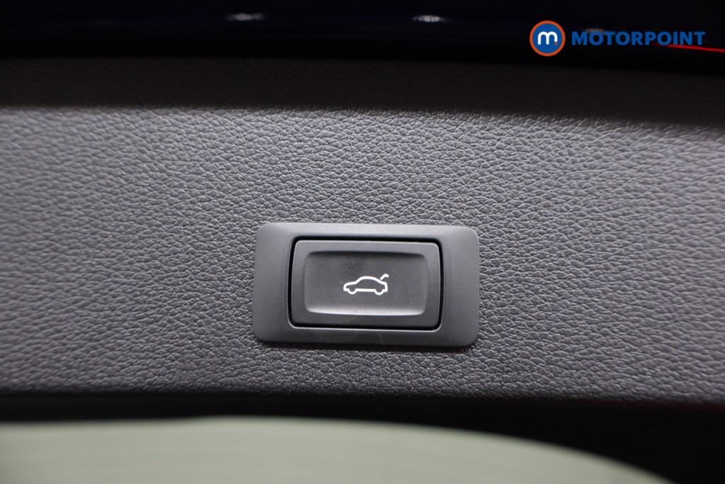 Audi Q2 Black Edition Manual Petrol SUV - Stock Number (1583613) - 26th supplementary image