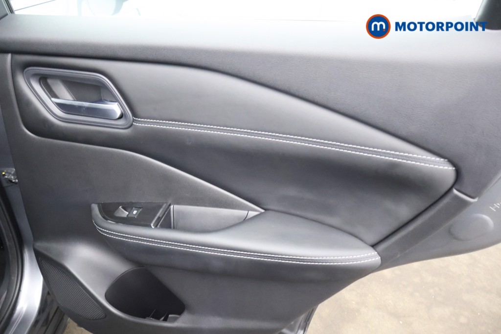 Nissan Qashqai Acenta Premium Manual Petrol SUV - Stock Number (1588773) - 17th supplementary image