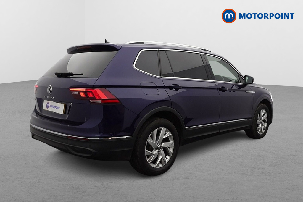 Volkswagen Tiguan Allspace Life Automatic Petrol SUV - Stock Number (1589578) - Drivers side rear corner