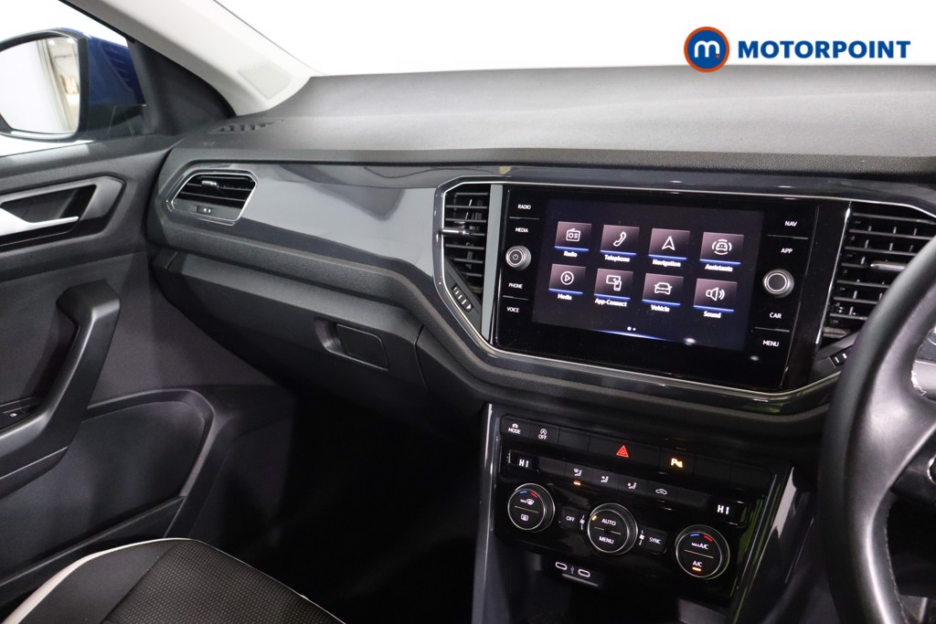 Volkswagen T-Roc SEL Manual Petrol SUV - Stock Number (1595728) - 3rd supplementary image