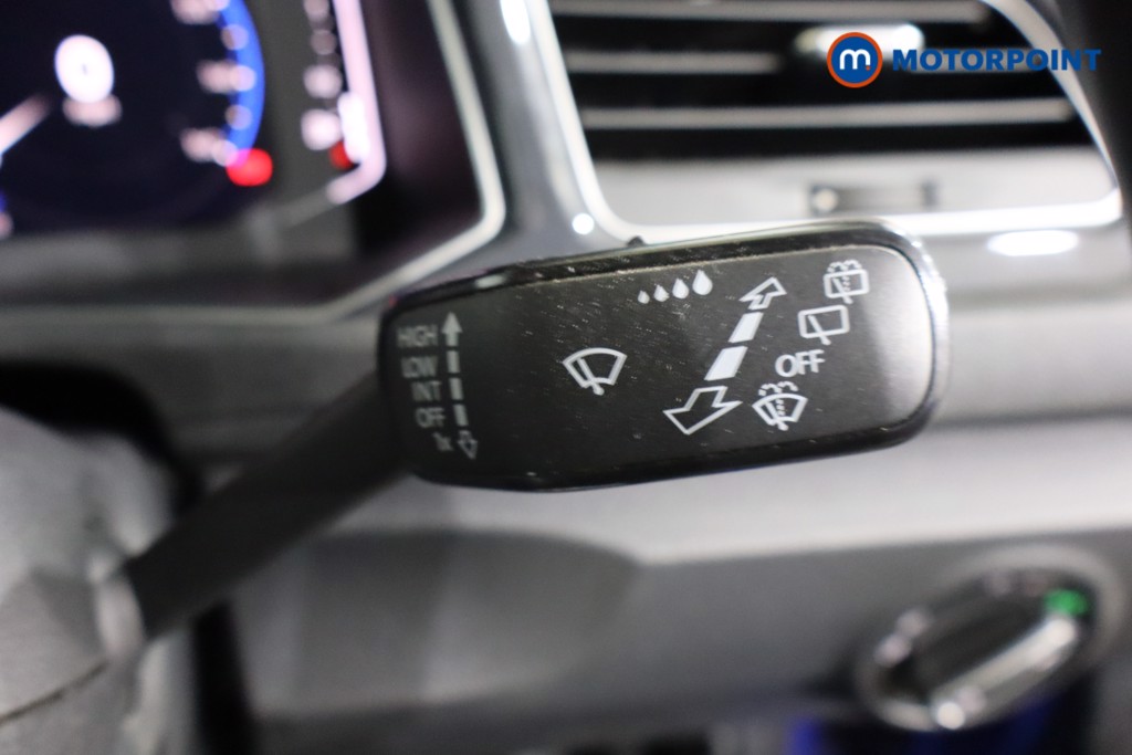 Volkswagen T-Roc SEL Manual Petrol SUV - Stock Number (1595728) - 16th supplementary image