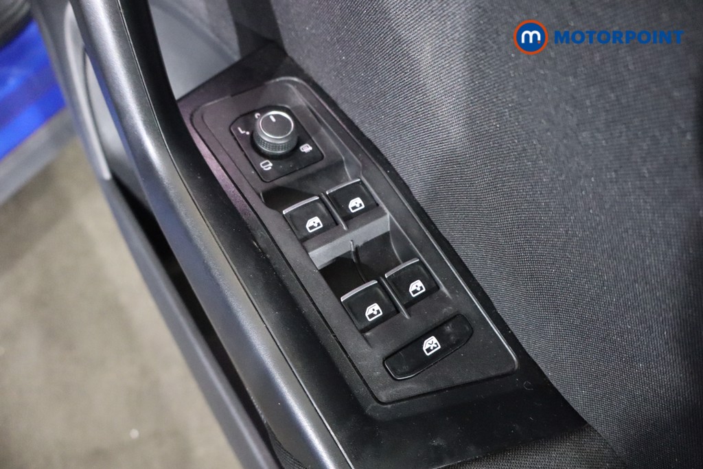 Volkswagen T-Roc SEL Manual Petrol SUV - Stock Number (1595728) - 18th supplementary image