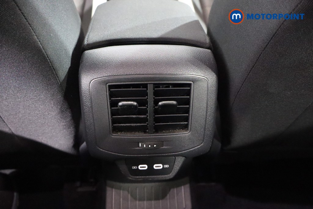 Volkswagen T-Roc SEL Manual Petrol SUV - Stock Number (1595728) - 21st supplementary image