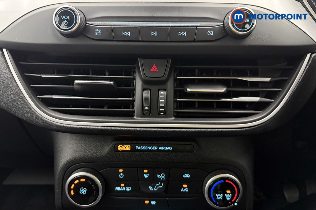 Ford Focus Zetec Manual Petrol Estate - Stock Number (1596269) - 3rd supplementary image