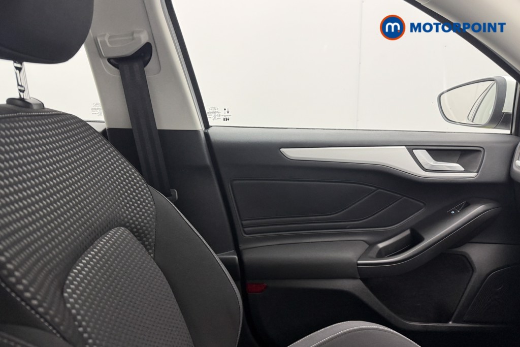 Ford Focus Zetec Manual Petrol Estate - Stock Number (1596269) - 6th supplementary image