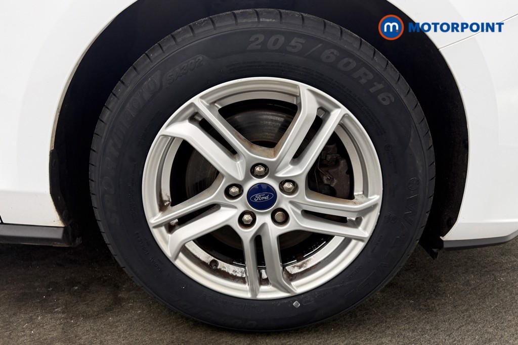 Ford Focus Zetec Manual Petrol Estate - Stock Number (1596269) - 27th supplementary image