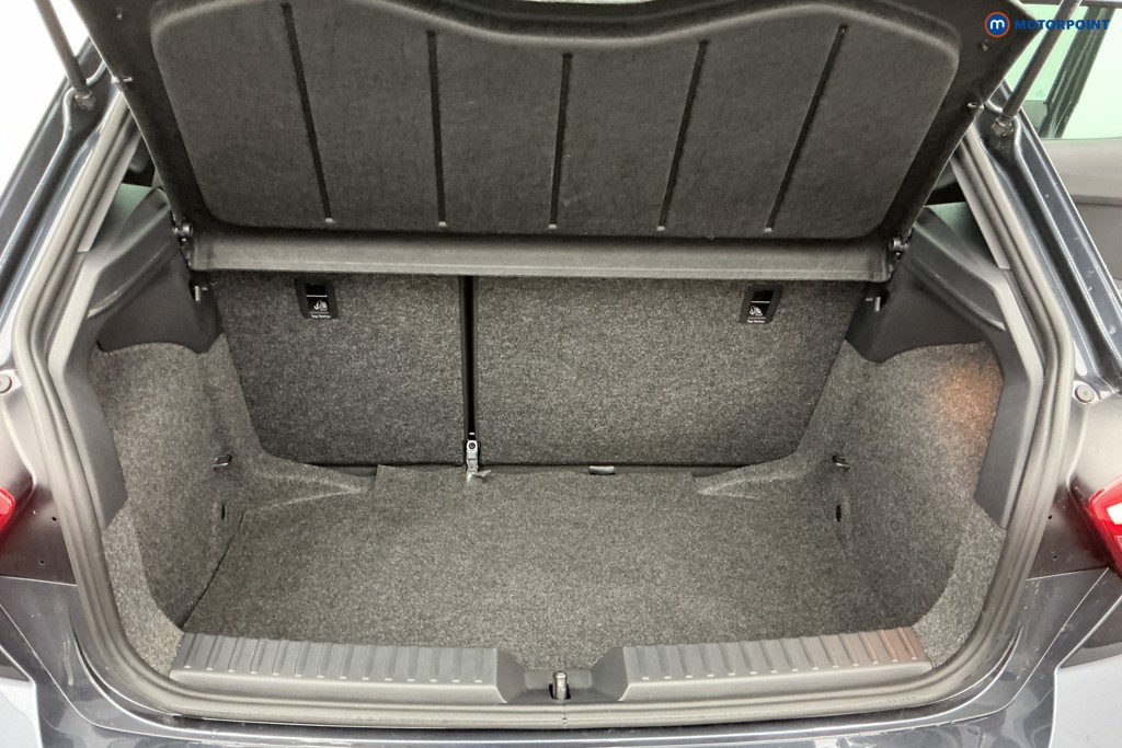 Seat Ibiza Xcellence Lux Manual Petrol Hatchback - Stock Number (1596410) - 4th supplementary image