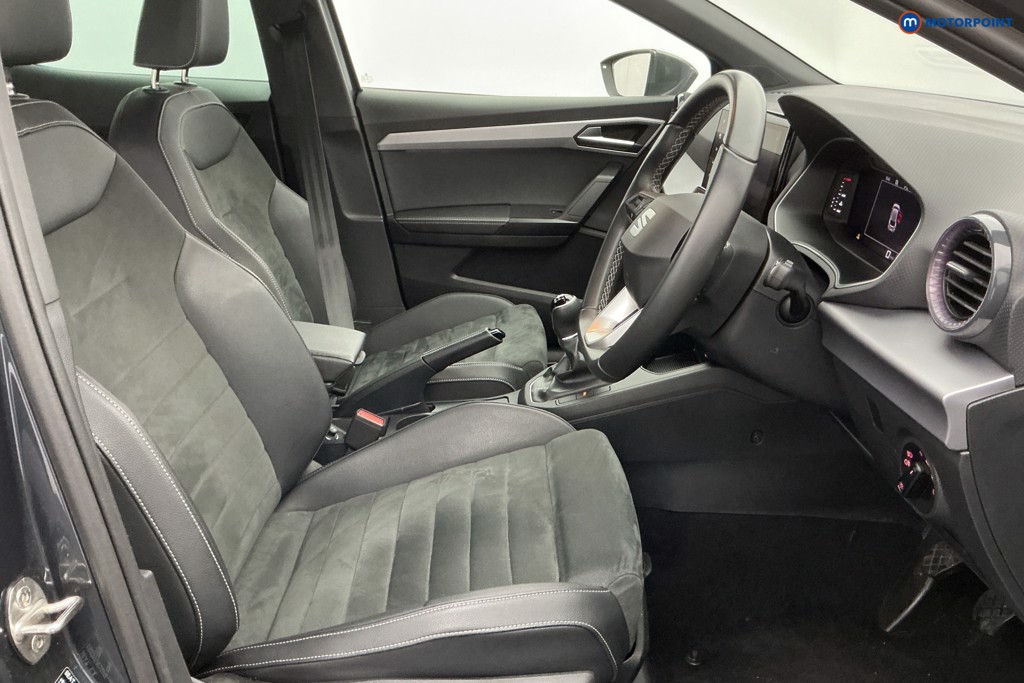 Seat Ibiza Xcellence Lux Manual Petrol Hatchback - Stock Number (1596410) - 6th supplementary image