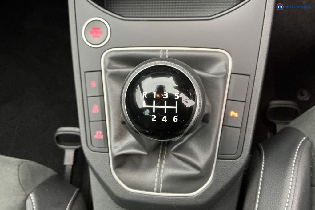Seat Ibiza Xcellence Lux Manual Petrol Hatchback - Stock Number (1596410) - 15th supplementary image