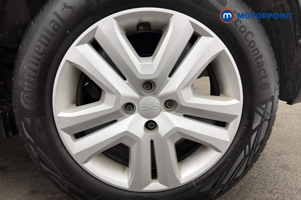 Dacia Sandero Stepway Expression Manual Petrol Hatchback - Stock Number (1597646) - 2nd supplementary image