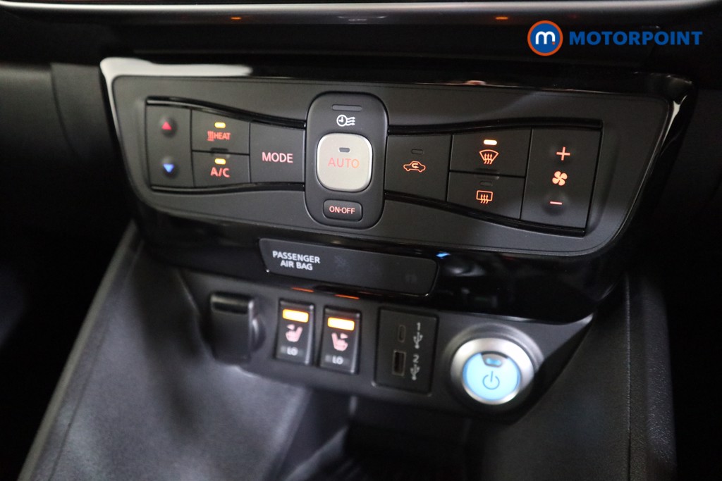 Nissan Leaf N-Connecta Automatic Electric Hatchback - Stock Number (1598527) - 7th supplementary image