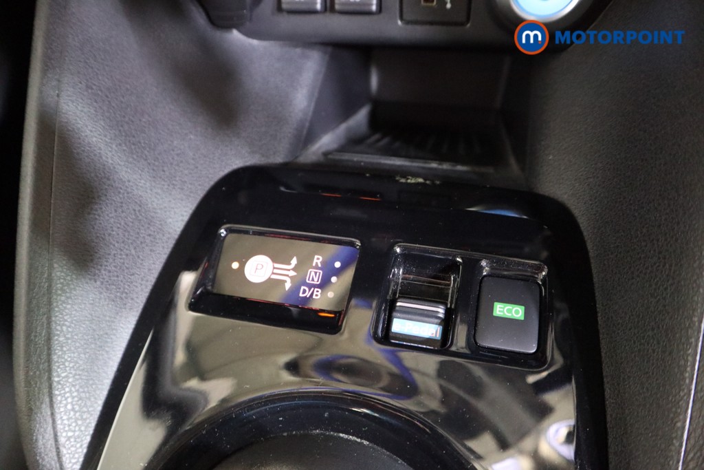 Nissan Leaf N-Connecta Automatic Electric Hatchback - Stock Number (1598527) - 8th supplementary image