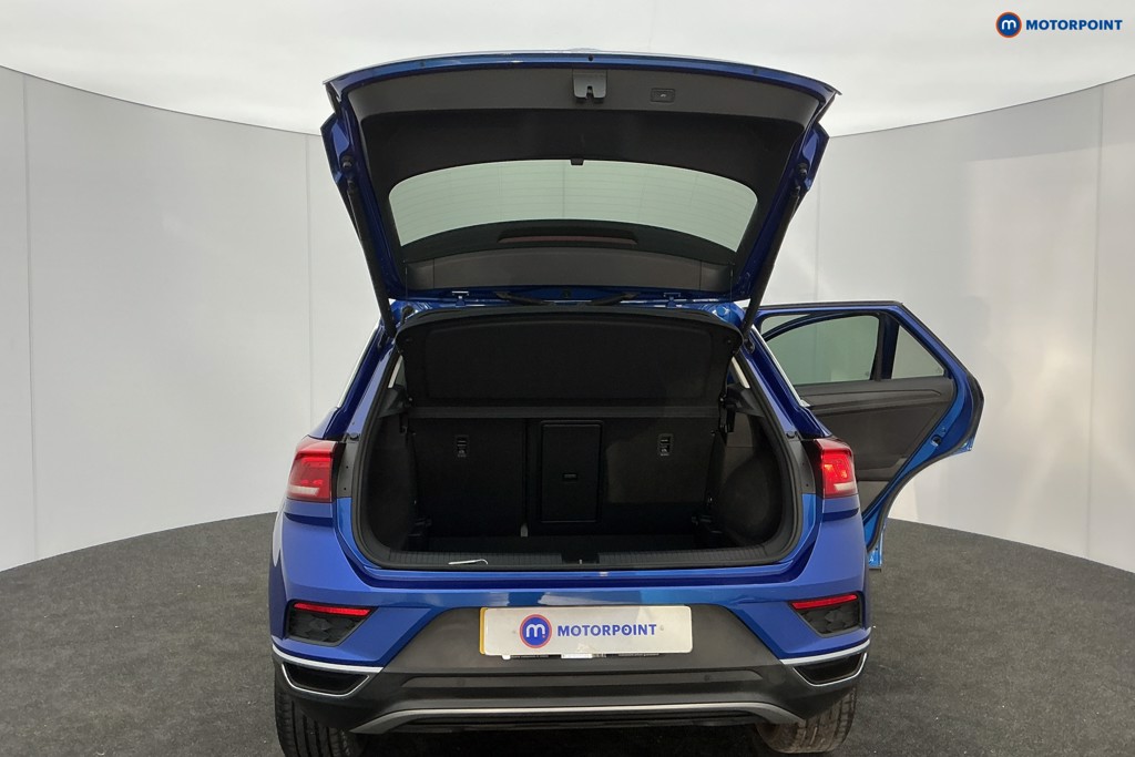 Volkswagen T-Roc Active Manual Petrol SUV - Stock Number (1599394) - 3rd supplementary image