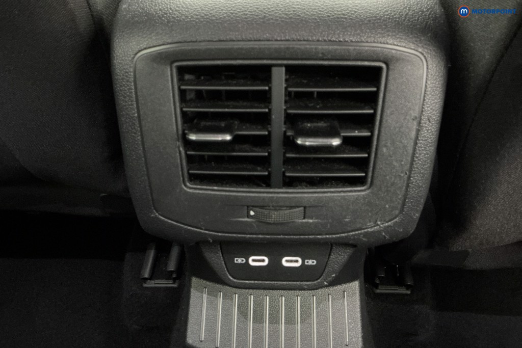 Volkswagen T-Roc Active Manual Petrol SUV - Stock Number (1599394) - 11th supplementary image