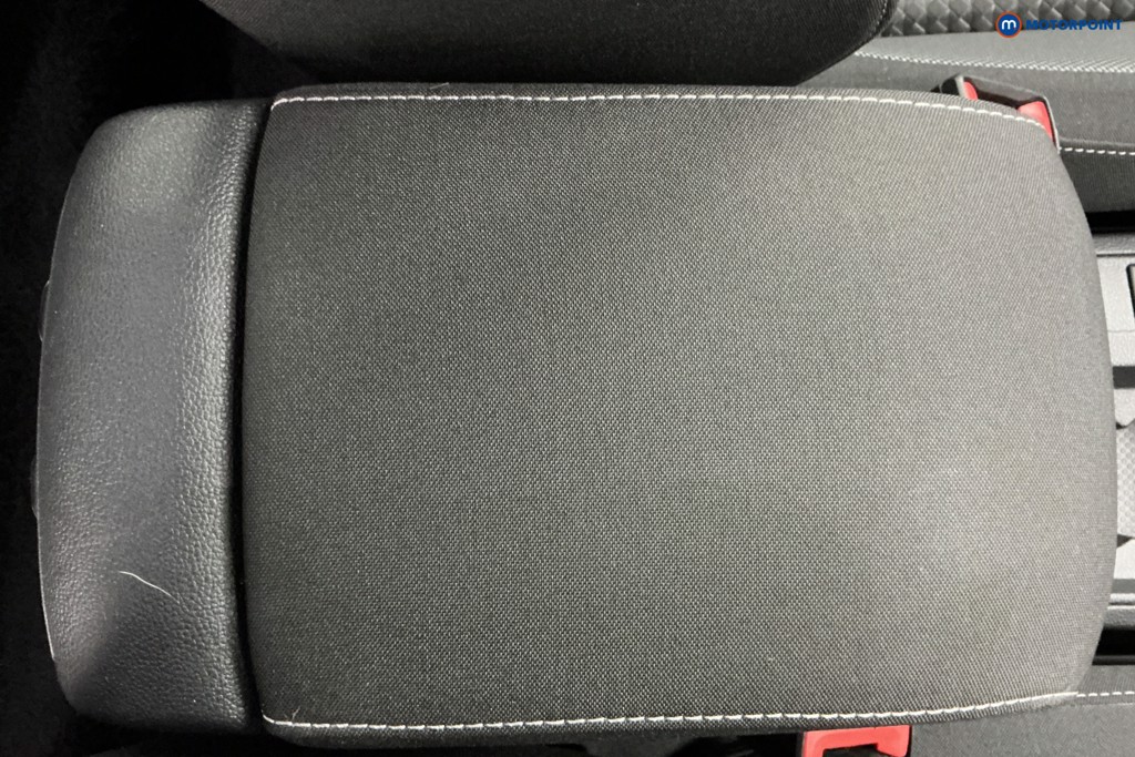 Volkswagen T-Roc Active Manual Petrol SUV - Stock Number (1599394) - 14th supplementary image