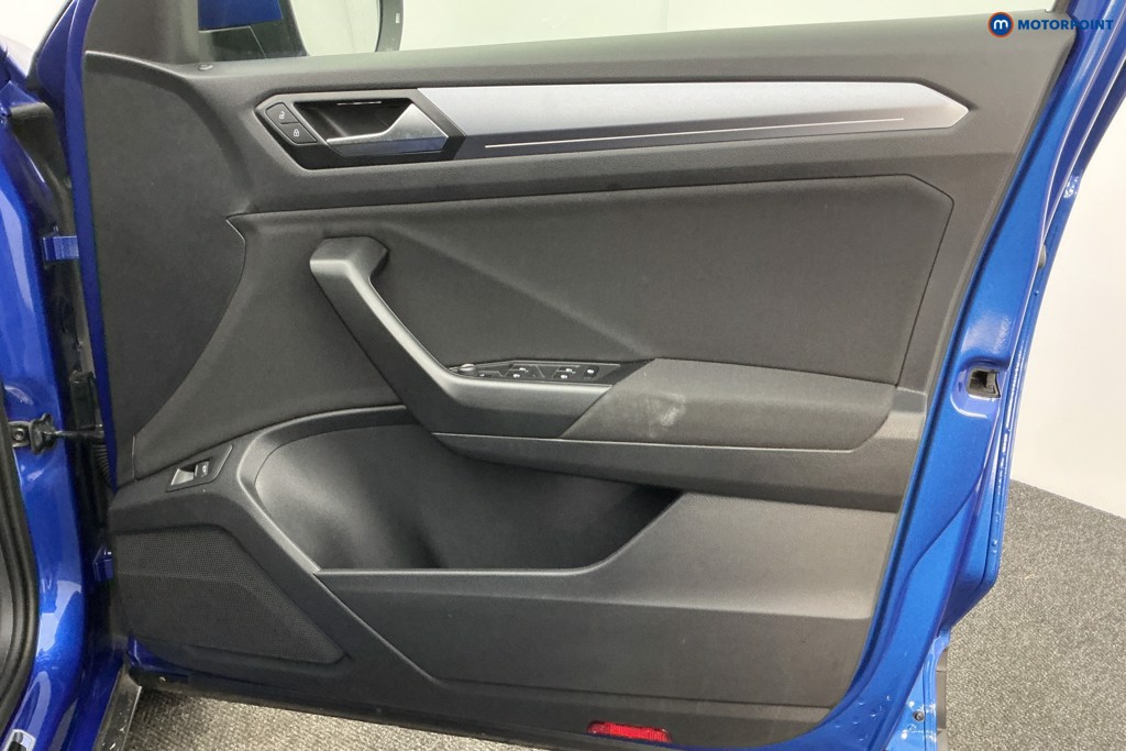 Volkswagen T-Roc Active Manual Petrol SUV - Stock Number (1599394) - 22nd supplementary image