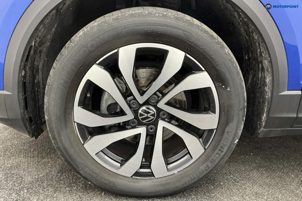 Volkswagen T-Roc Active Manual Petrol SUV - Stock Number (1599394) - 33rd supplementary image