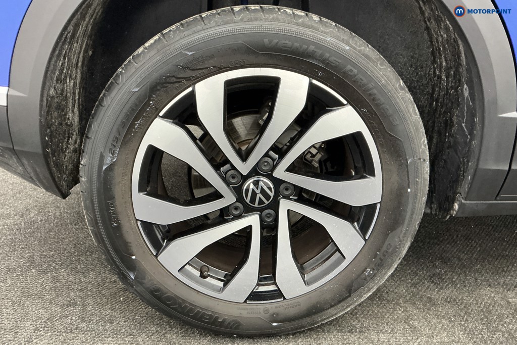 Volkswagen T-Roc Active Manual Petrol SUV - Stock Number (1599394) - 35th supplementary image