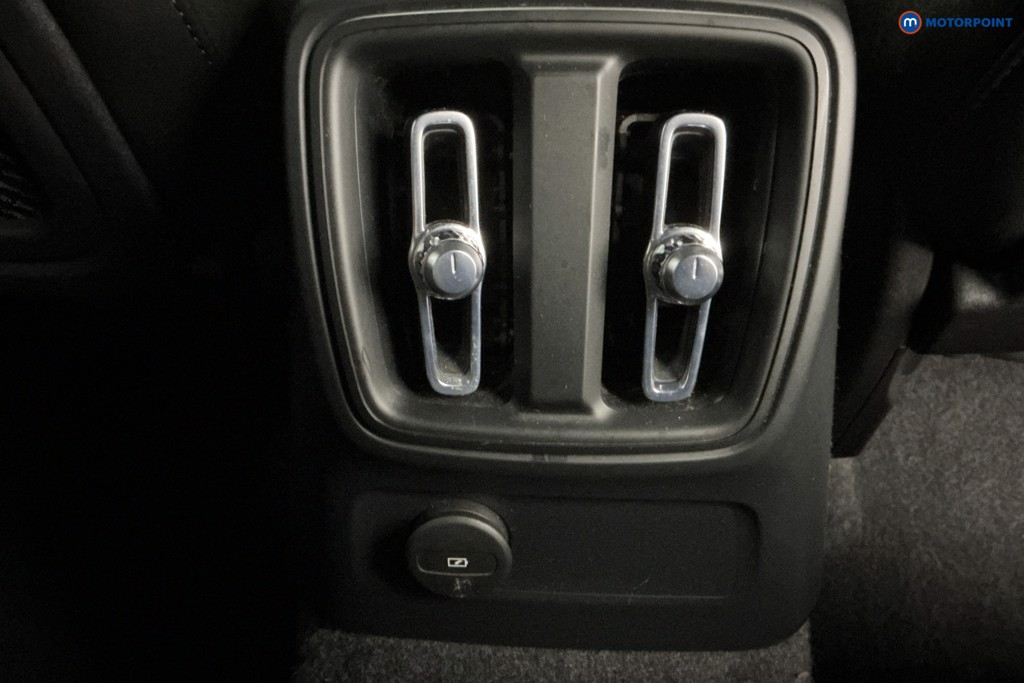 Volvo Xc40 R Design Pro Automatic Petrol Plug-In Hybrid SUV - Stock Number (1599400) - 11th supplementary image