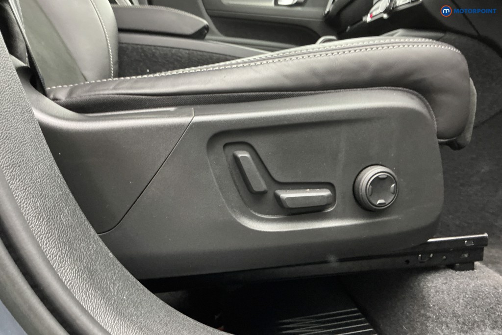 Volvo Xc40 R Design Pro Automatic Petrol Plug-In Hybrid SUV - Stock Number (1599400) - 22nd supplementary image