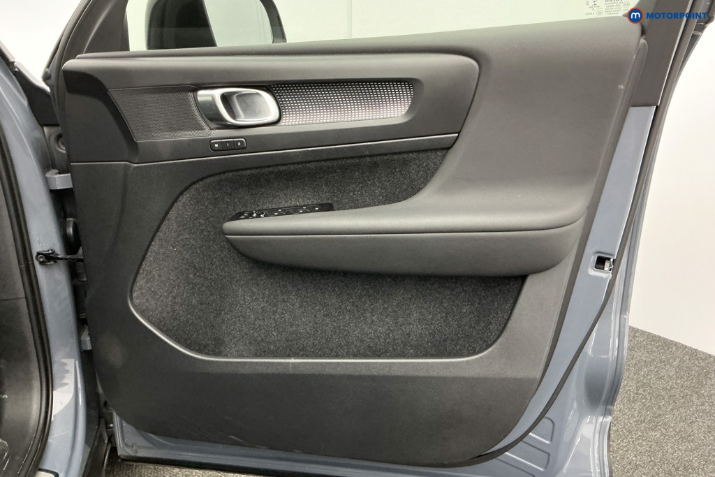 Volvo Xc40 R Design Pro Automatic Petrol Plug-In Hybrid SUV - Stock Number (1599400) - 23rd supplementary image