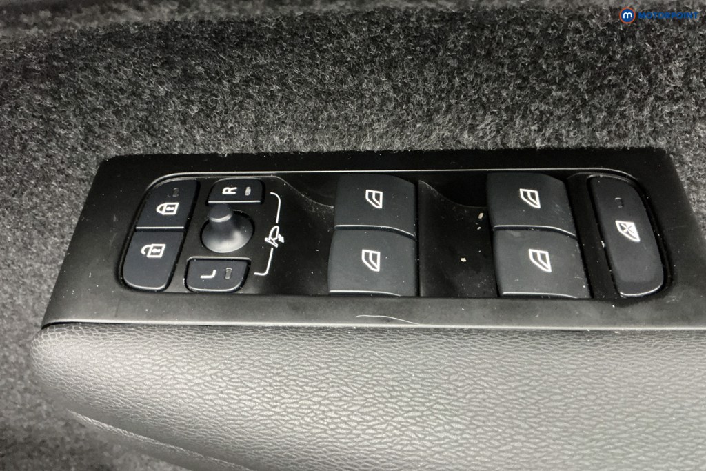 Volvo Xc40 R Design Pro Automatic Petrol Plug-In Hybrid SUV - Stock Number (1599400) - 24th supplementary image